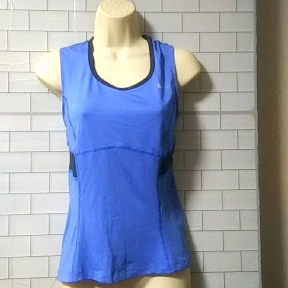 Nike Tennis dri-fit top sz medium